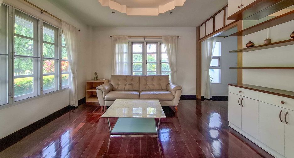 Haus zur Miete mit 4 Zimmer in Mueang Chiang Mai, Chiang Mai