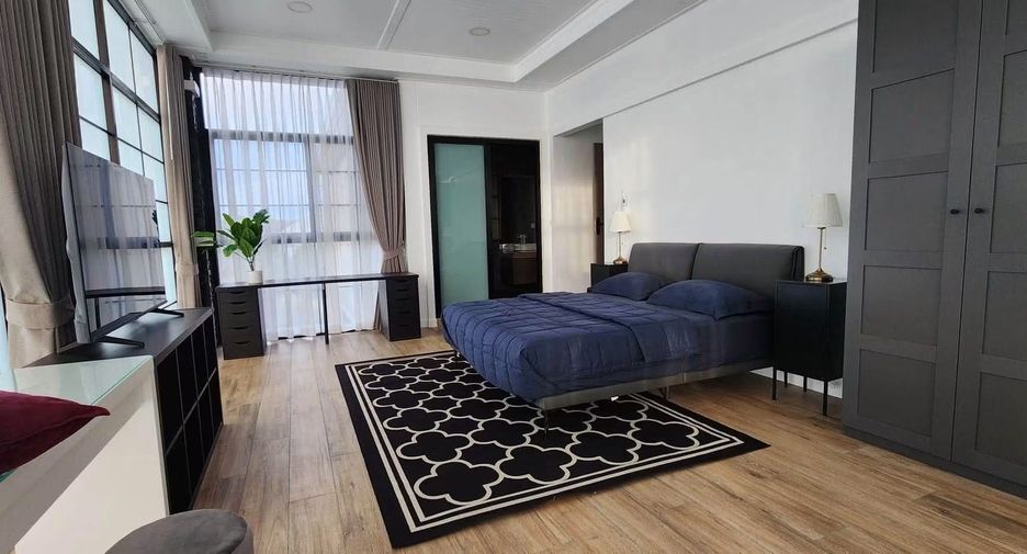 For sale 5 bedrooms villa in Bang Lamung, Chonburi