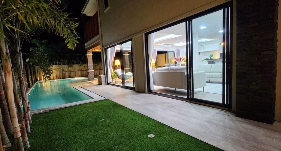 For sale 5 bedrooms villa in Bang Lamung, Chonburi