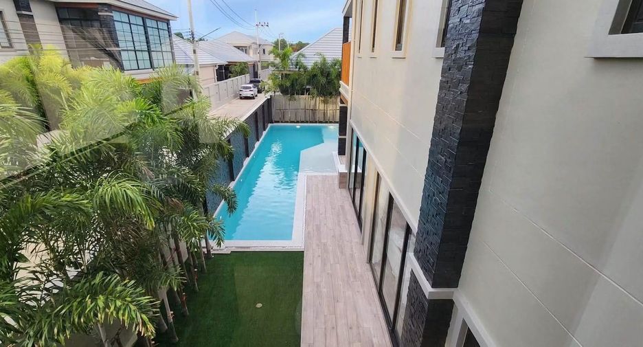 For sale 5 bedrooms villa in Bang Lamung, Chonburi