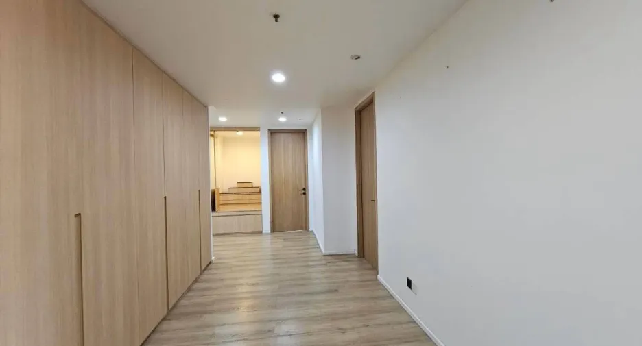ขาย และ ให้เช่า 4 ห้องนอน คอนโด ใน สาทร, กรุงเทพฯ