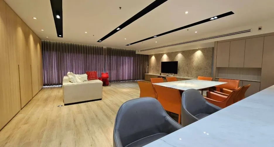 ขาย และ ให้เช่า 4 ห้องนอน คอนโด ใน สาทร, กรุงเทพฯ