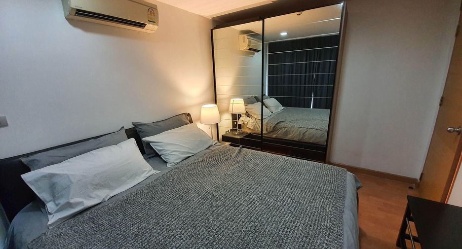 For sale 1 bed condo in Khlong Toei, Bangkok