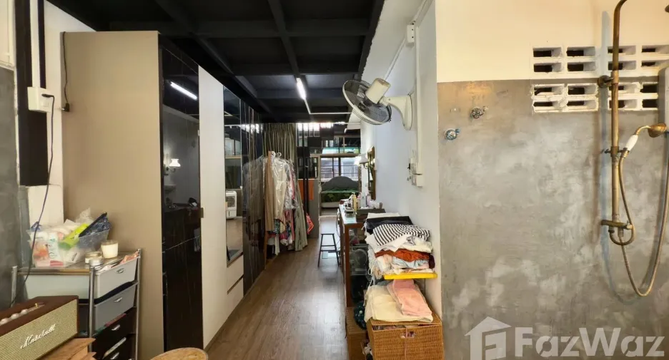 For sale 3 ベッドルーム townhouse in Sathon, Bangkok