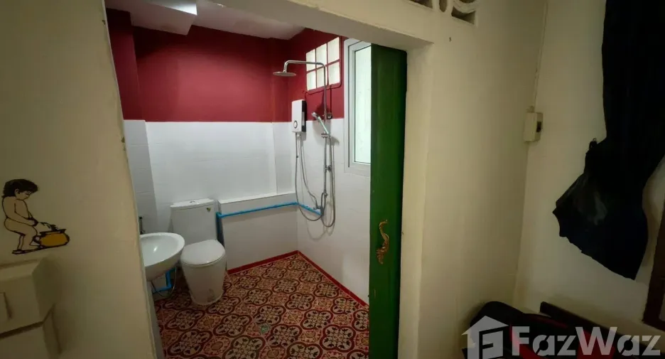 For sale 3 ベッドルーム townhouse in Sathon, Bangkok