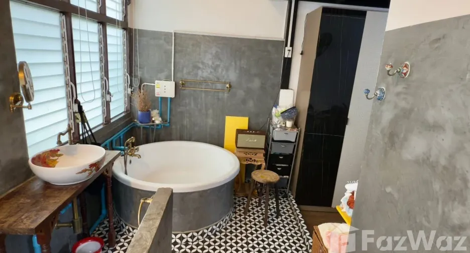 For sale 3 ベッドルーム townhouse in Sathon, Bangkok