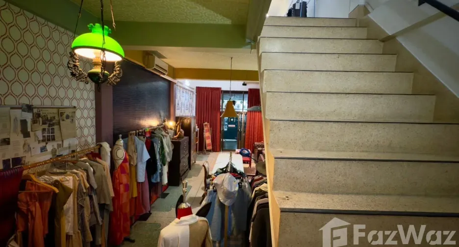 For sale 3 ベッドルーム townhouse in Sathon, Bangkok