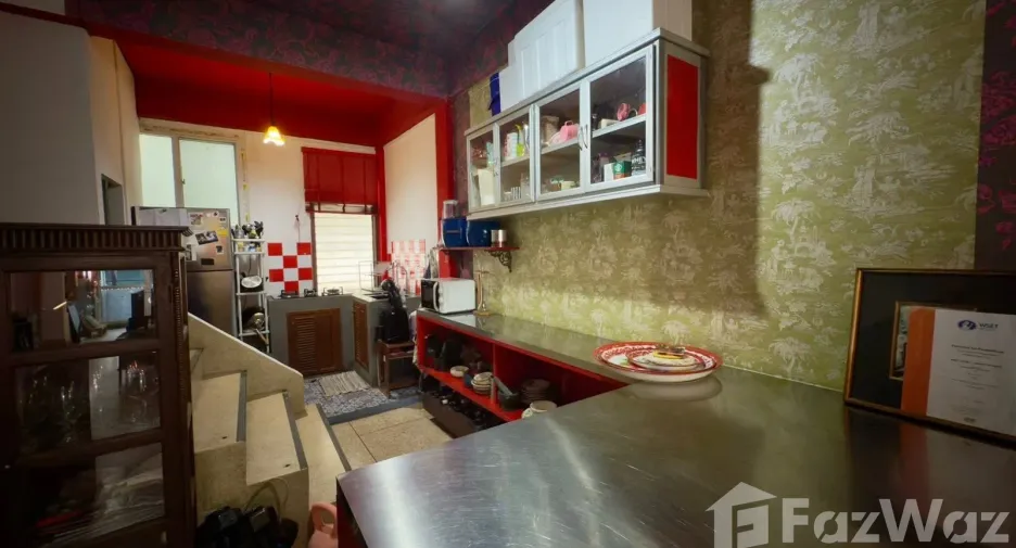 For sale 3 ベッドルーム townhouse in Sathon, Bangkok