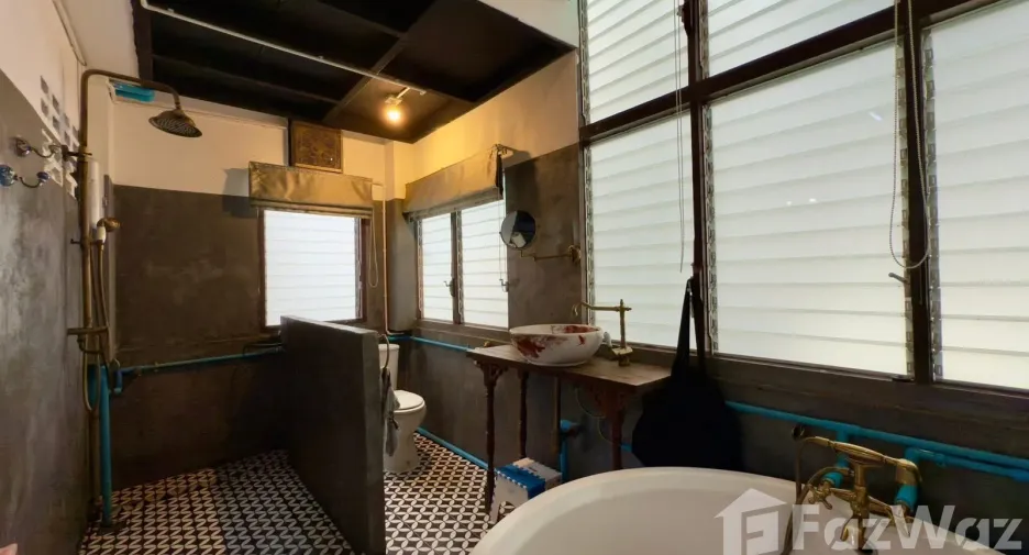 For sale 3 ベッドルーム townhouse in Sathon, Bangkok
