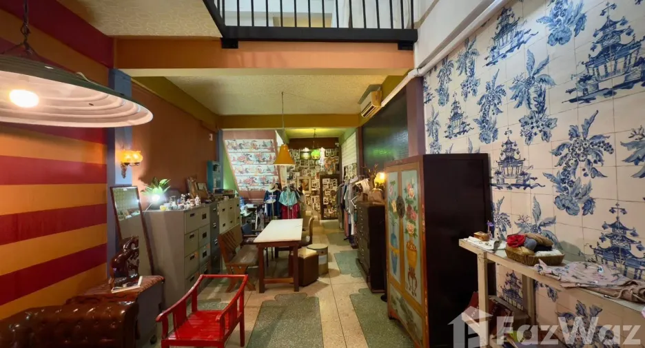 For sale 3 ベッドルーム townhouse in Sathon, Bangkok