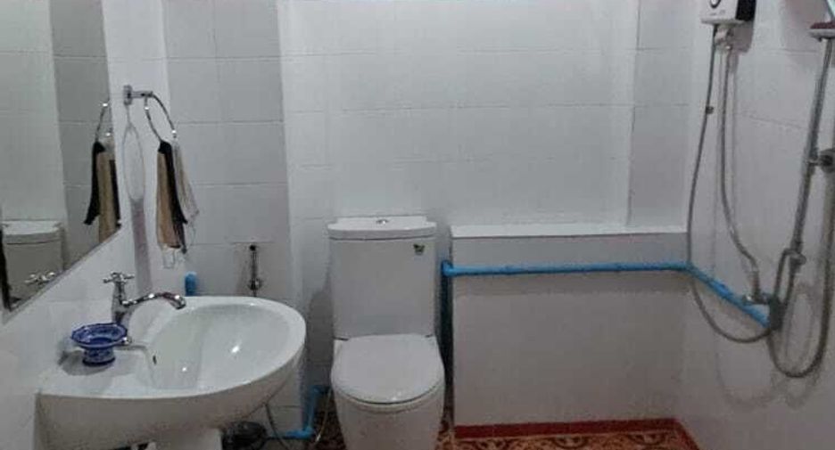 For sale 3 ベッドルーム townhouse in Sathon, Bangkok