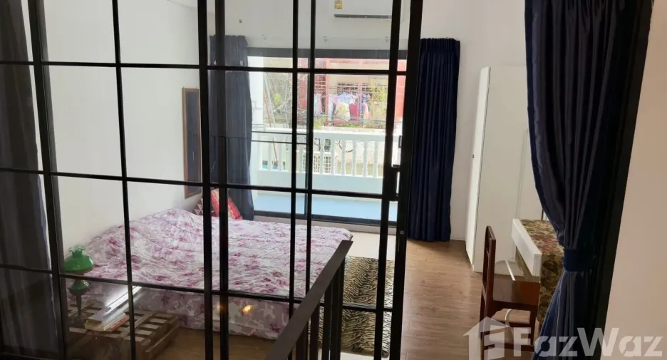 For sale 3 ベッドルーム townhouse in Sathon, Bangkok