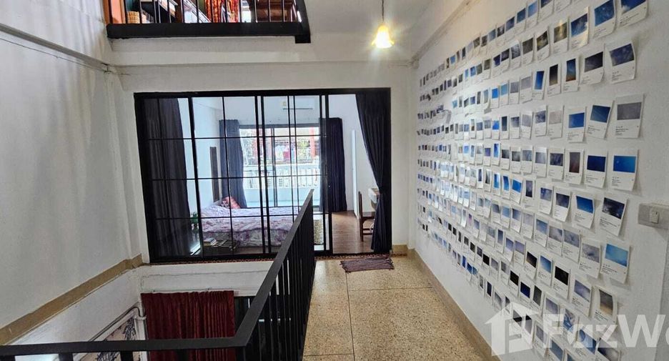 For sale 3 ベッドルーム townhouse in Sathon, Bangkok