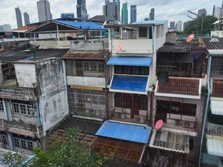 For sale 3 ベッドルーム townhouse in Sathon, Bangkok