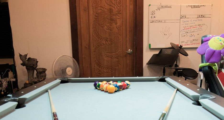 For sale 2 ベッドルーム condo in Watthana, Bangkok