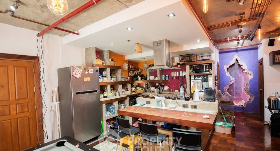 For sale 2 ベッドルーム condo in Watthana, Bangkok