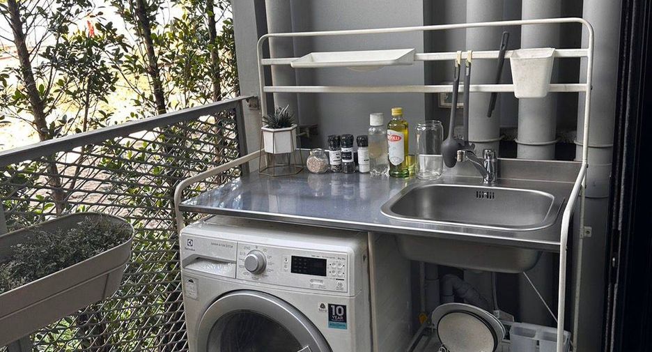 Condo en venta de 2 habitaciones en Khan Na Yao, Bangkok