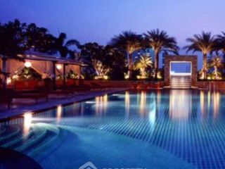 For sale 3 bedrooms apartment in Sathon, Bangkok