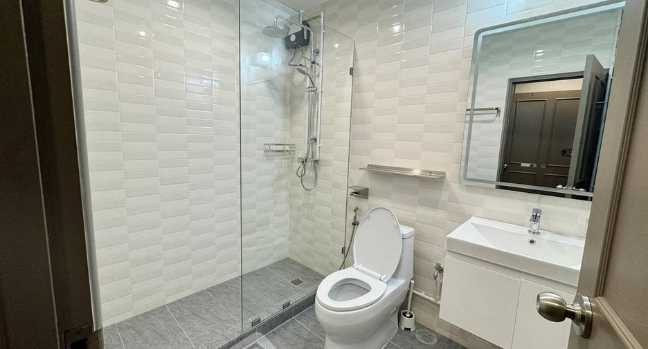 For rent and for sale 2 bedrooms condo in Sathon, Bangkok