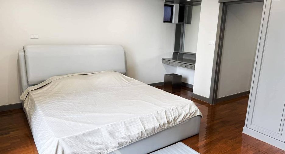 For rent and for sale 2 bedrooms condo in Sathon, Bangkok