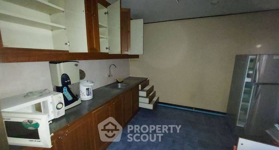Wohnung zum Kauf mit 2 Zimmer in Watthana, Bangkok