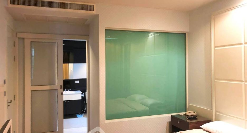 For rent and for sale 1 bed condo in Pathum Wan, Bangkok