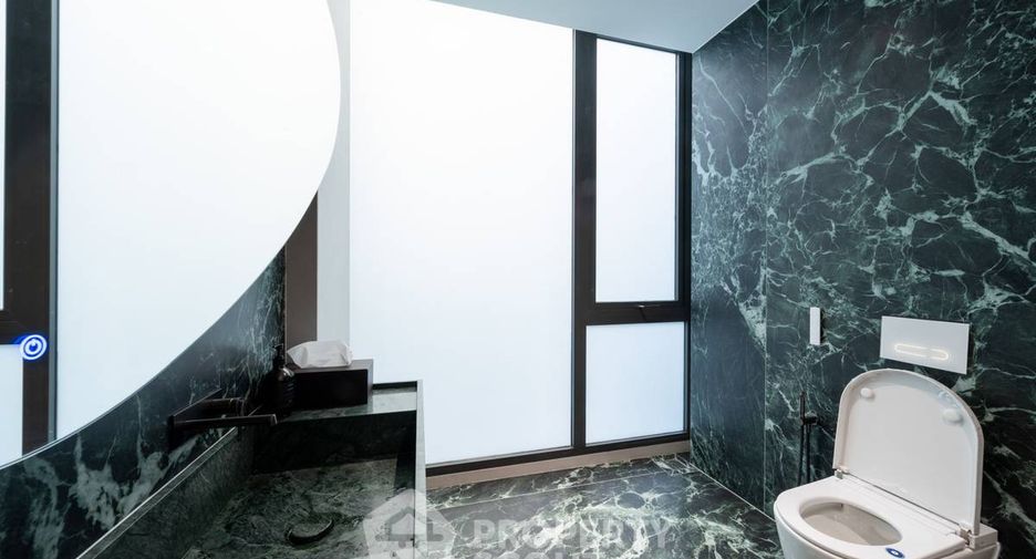 Haus zum Kauf mit 6 Zimmer in Bang Sue, Bangkok