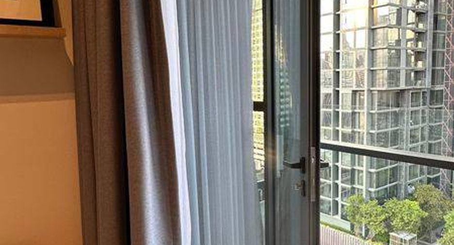 For sale 1 bed condo in Khlong Toei, Bangkok