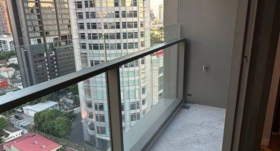 For sale 1 bed condo in Khlong Toei, Bangkok