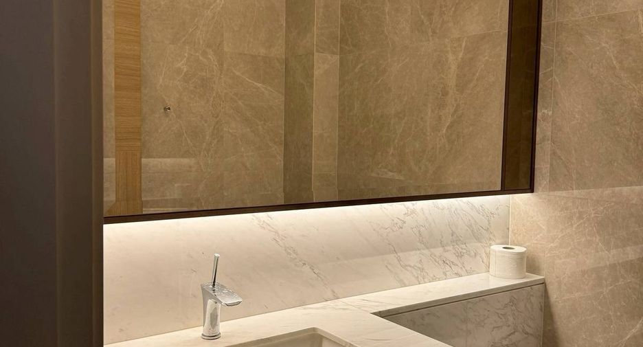 Apartment zur Miete und zum Kauf mit 2 Zimmer in Pathum Wan, Bangkok