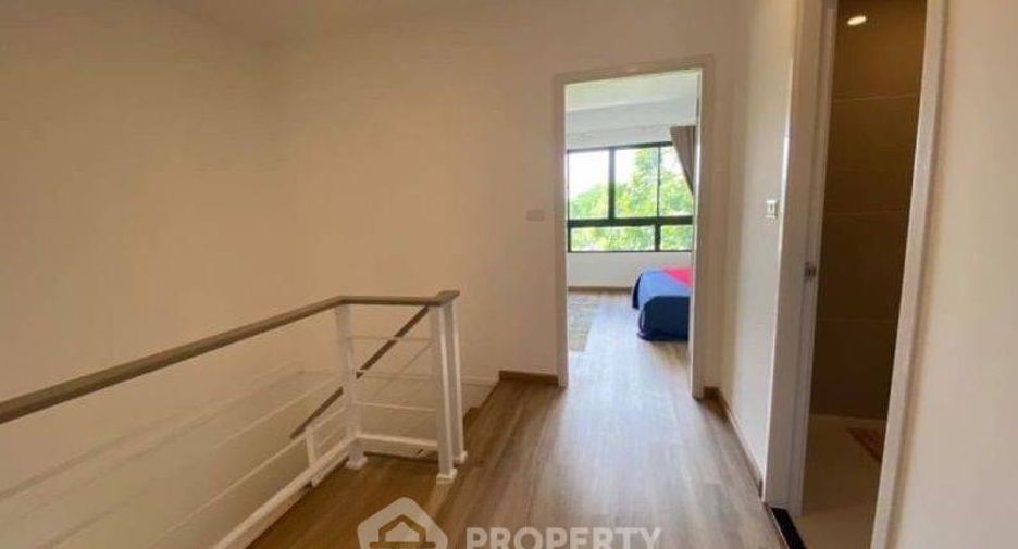 Reihenhaus zur Miete und zum Kauf mit 3 Zimmer in Saphan Sung, Bangkok