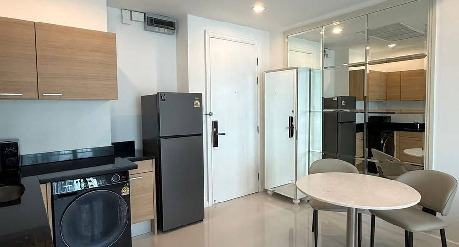 À louer et à vendre 1 chambre condo à Pathum Wan, Bangkok