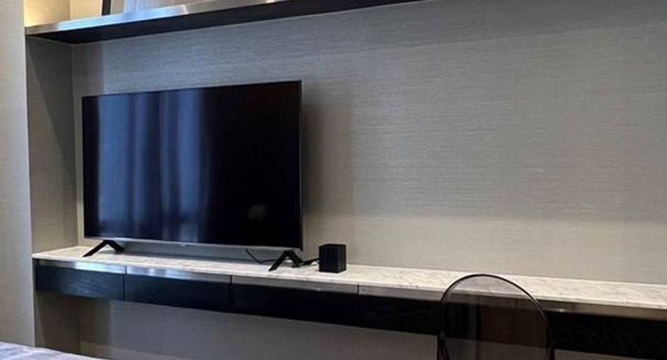 For rent and for sale 1 bed condo in Pathum Wan, Bangkok