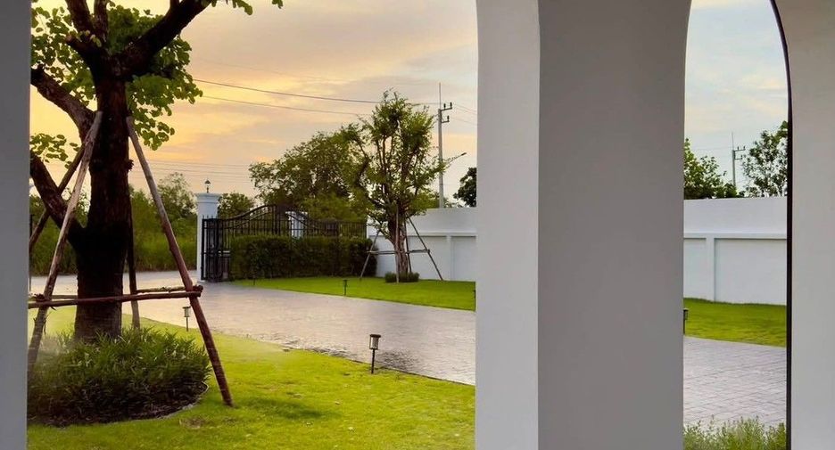 À vendre 5 chambres villa à Bang Lamung, Chonburi