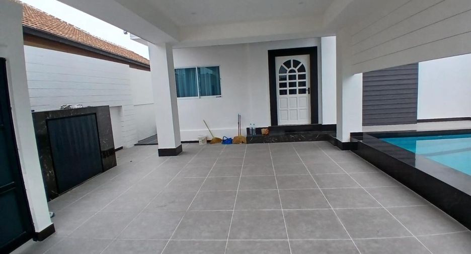À louer 6 chambres villa à Bang Lamung, Chonburi