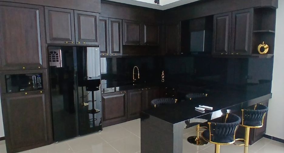 À louer 6 chambres villa à Bang Lamung, Chonburi