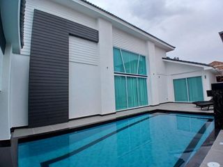 À louer 6 chambres villa à Bang Lamung, Chonburi