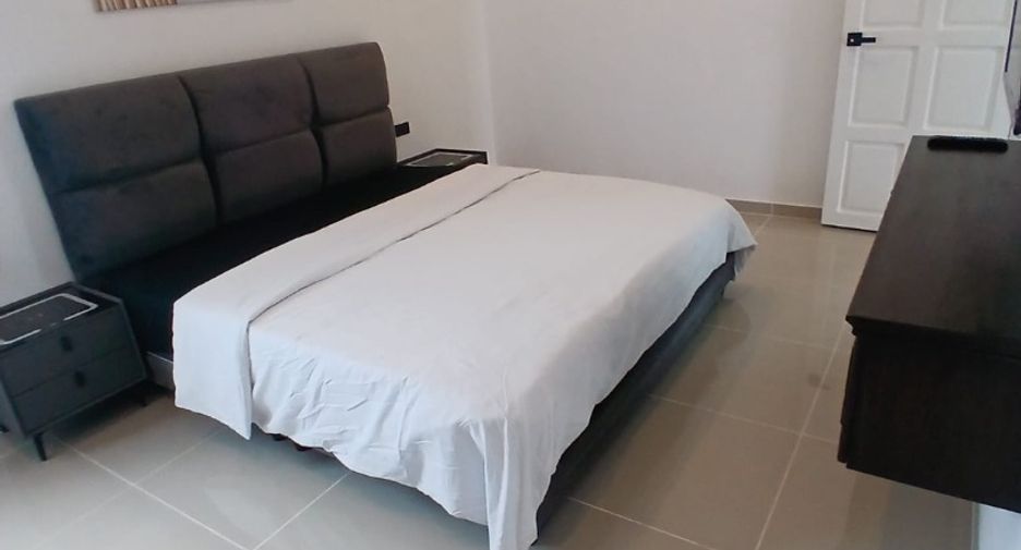 À louer 6 chambres villa à Bang Lamung, Chonburi