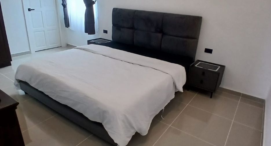 À louer 6 chambres villa à Bang Lamung, Chonburi