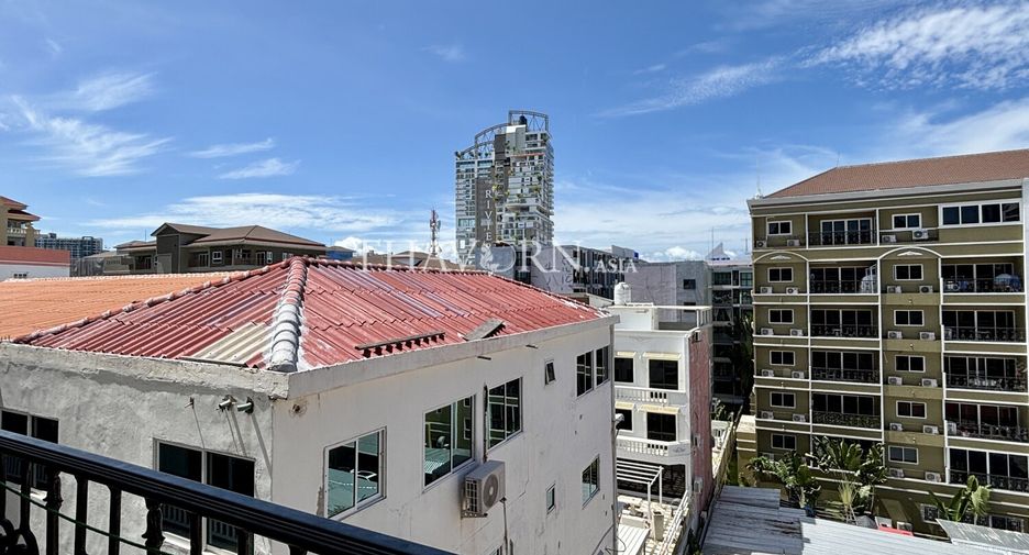 For sale studio condo in Bang Lamung, Chonburi