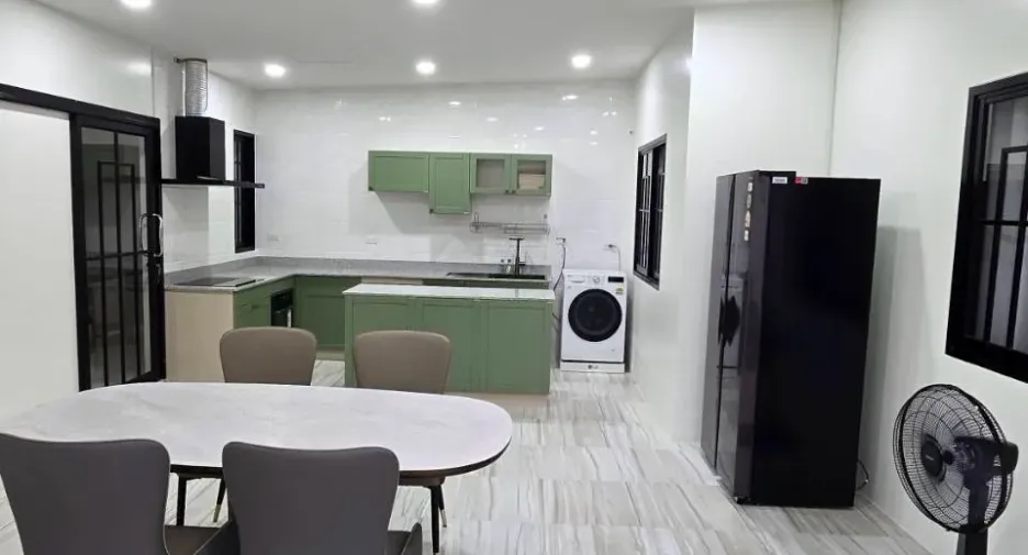 For rent 4 bedrooms house in Mueang Phuket, Phuket