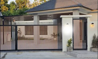 For rent 4 bedrooms house in Mueang Phuket, Phuket