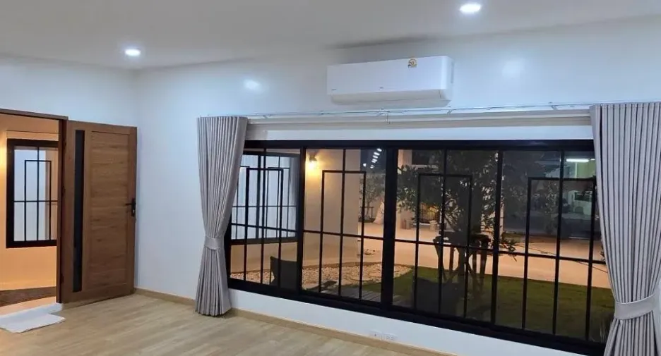 For rent 4 bedrooms house in Mueang Phuket, Phuket