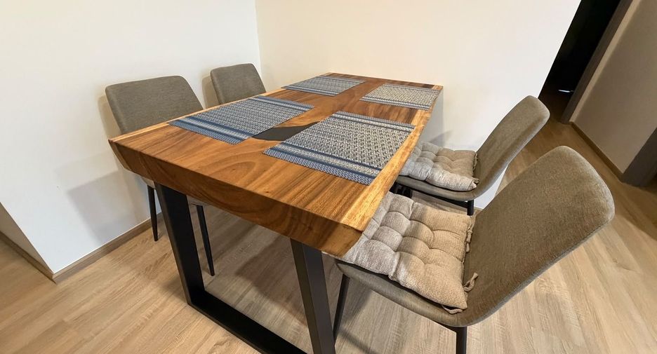 For rent 2 bedrooms condo in Watthana, Bangkok