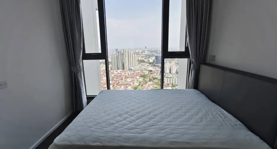 À louer 2 chambres condo à Bang Na, Bangkok