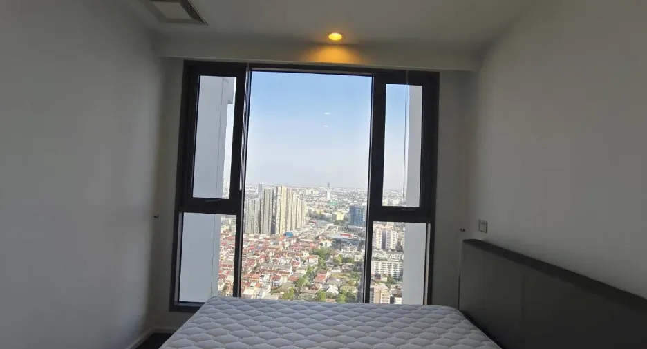 À louer 2 chambres condo à Bang Na, Bangkok