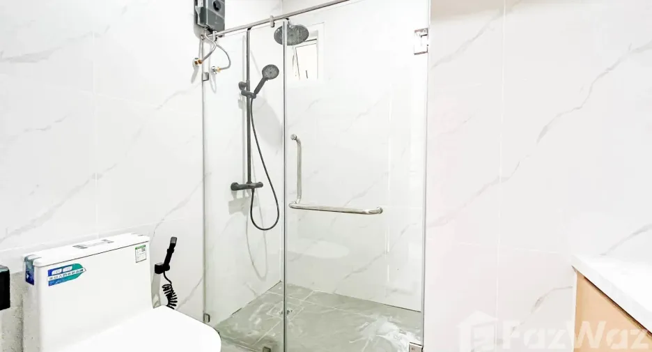 Villa zum Kauf mit 5 Zimmer in Bang Lamung, Chonburi
