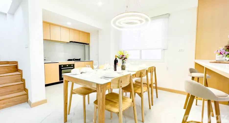 Villa zum Kauf mit 5 Zimmer in Bang Lamung, Chonburi