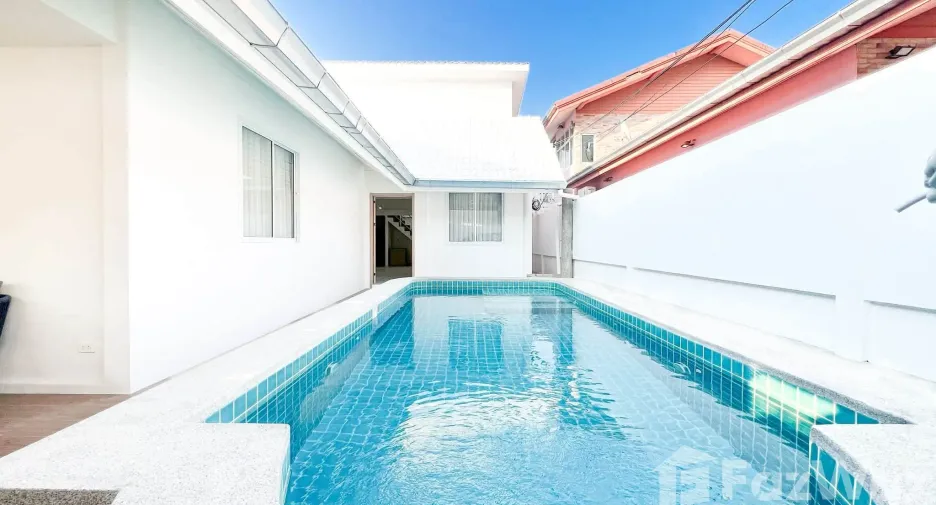 Villa zum Kauf mit 5 Zimmer in Bang Lamung, Chonburi