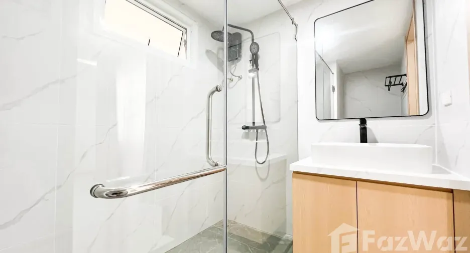 Villa zum Kauf mit 5 Zimmer in Bang Lamung, Chonburi
